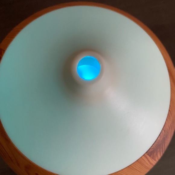 Essential Oil Diffuser Wood w/ Color Changing Light - Picture 9 of 11